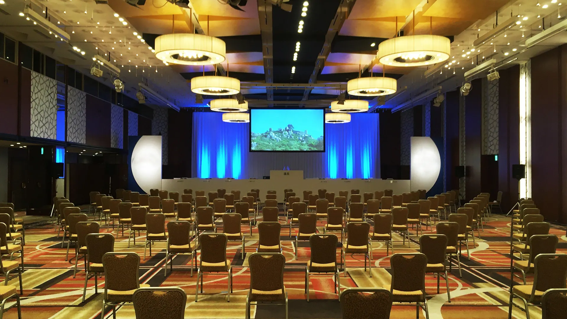 מלון Ana Crowne Plaza Osaka By Ihg